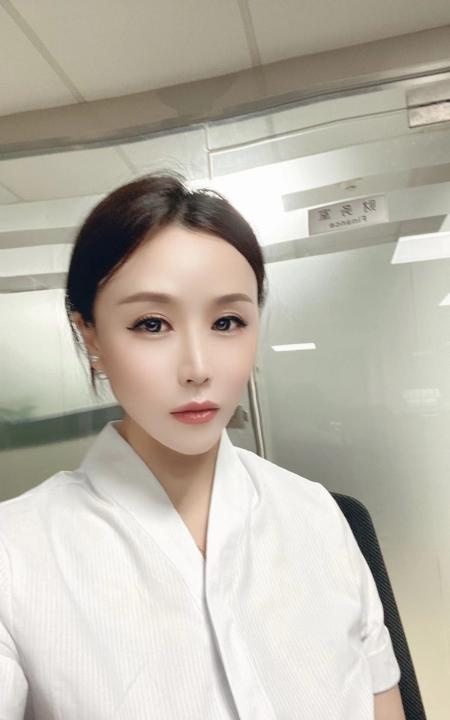 制服激情 婷婷