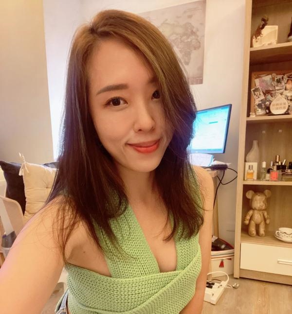 九龙山居家少妇小婷