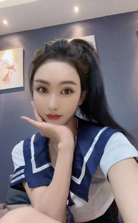 舌吻墨菲美女