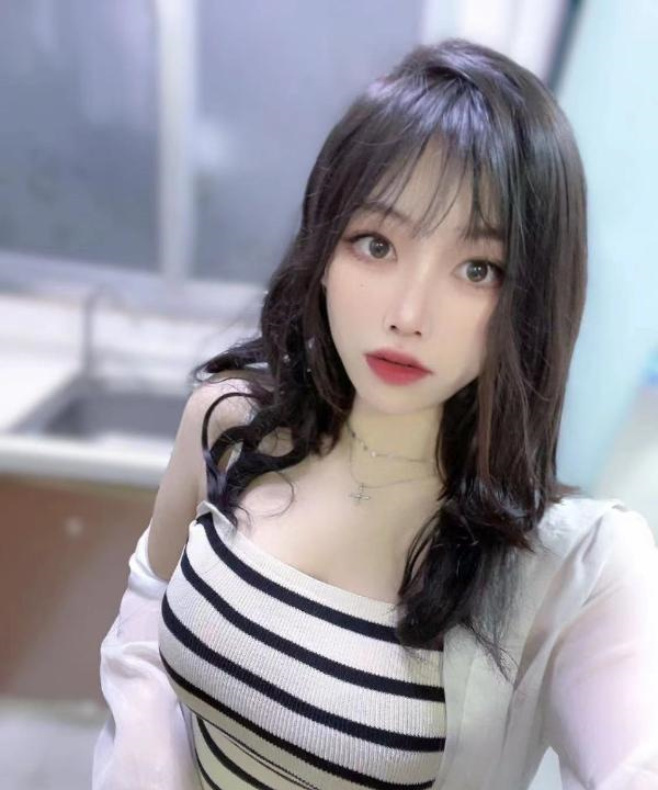 波霸琳琳吖