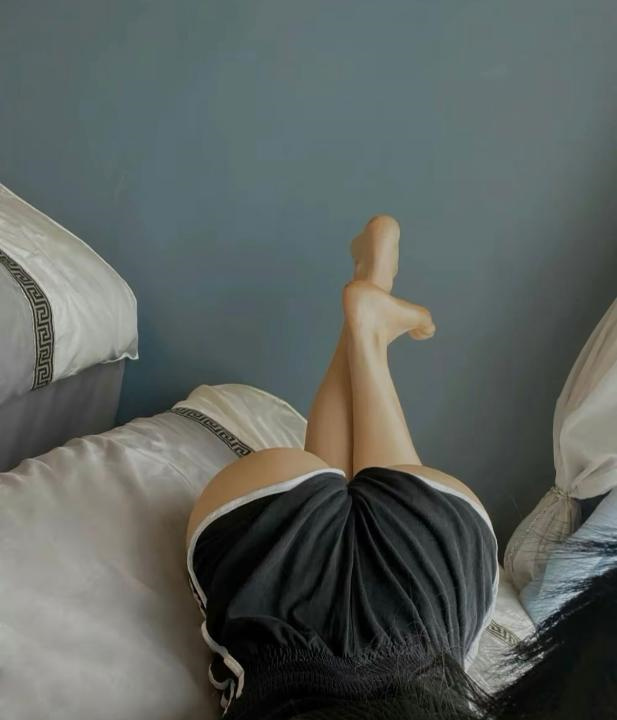 硚口制服包臀裙少妇