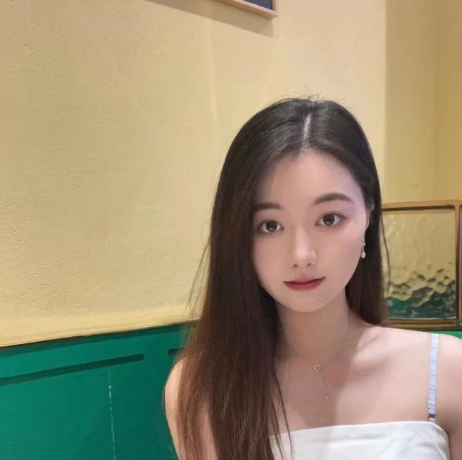 带点小清新的美女