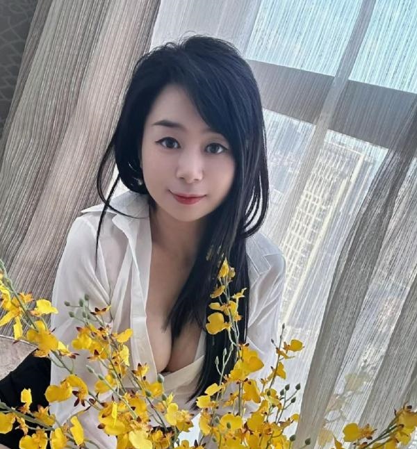 嘉禾珊珊美妇