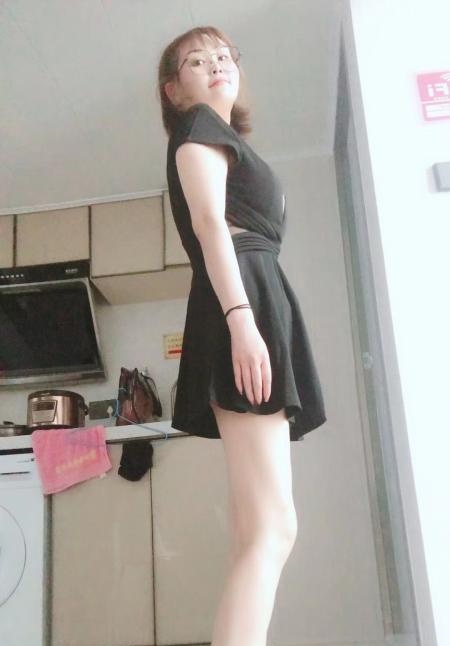 坂田甜美大胸小姐姐