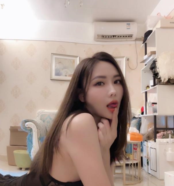 超爽瑜伽老师Tina
