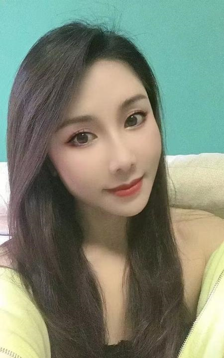 普陀苗族姑娘