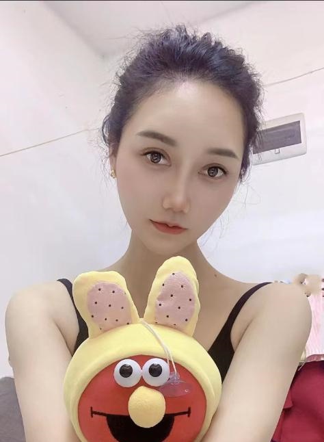 普拉提教练 茉莉
