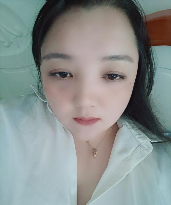 性格温柔小姐姐