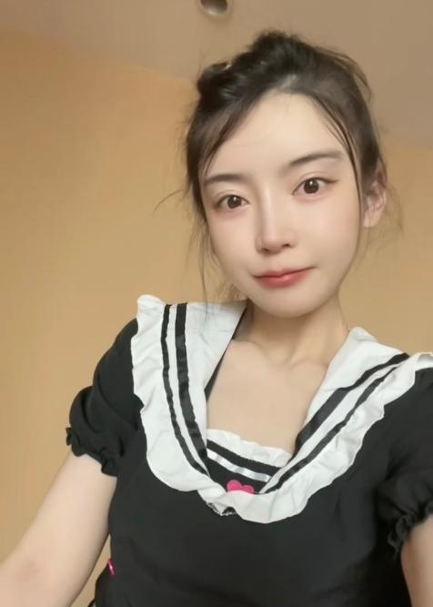 娇小型少女