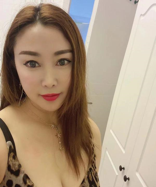 张府园骚妇小溪