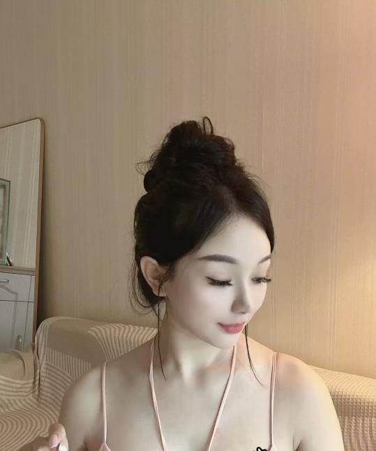 宝山真人小姐姐