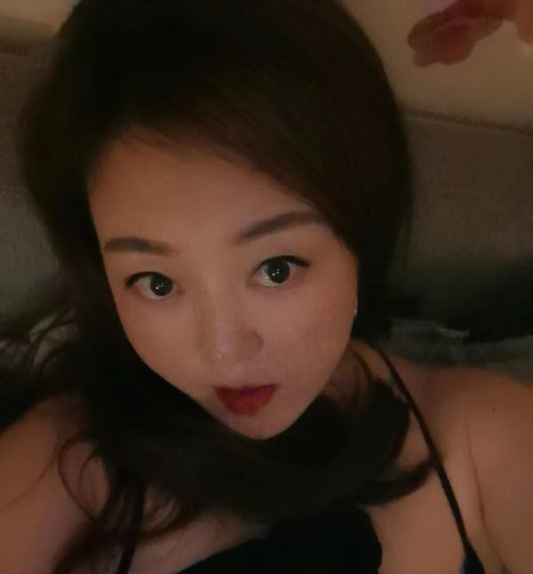 榴园少妇可三通