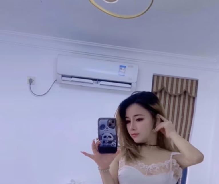 广州天河可舌吻美女