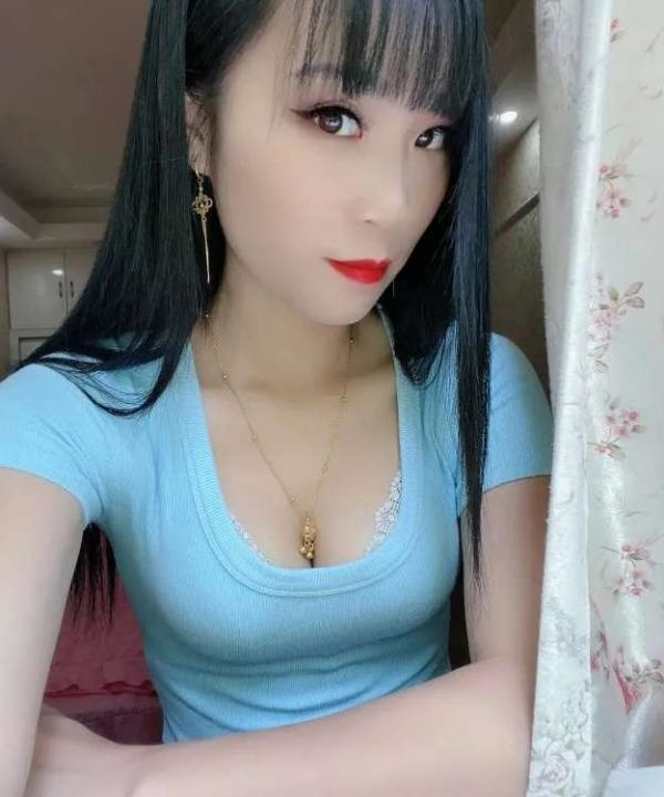 妆下寡妇