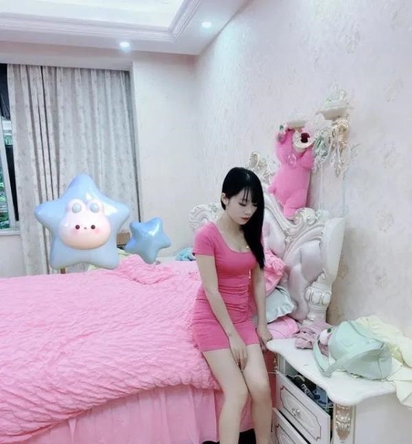 妆下寡妇