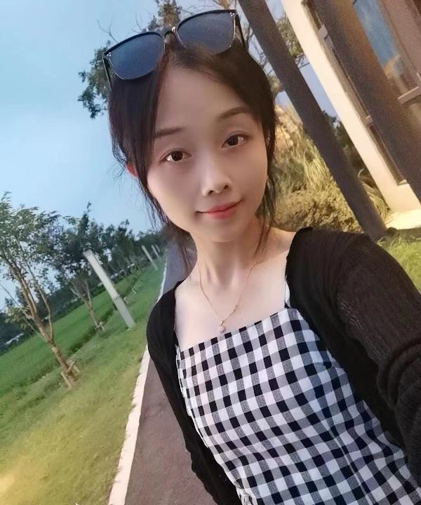 嘉兴刚入行的妹子