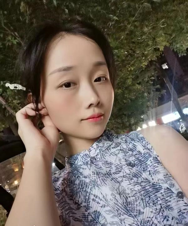 嘉兴刚入行的妹子