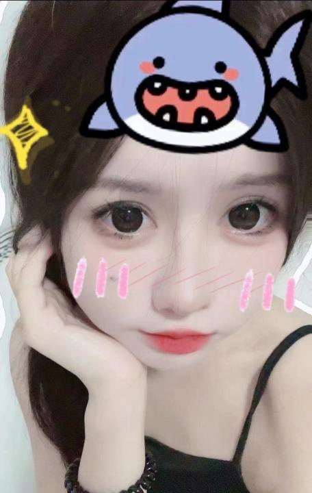 萝莉笑笑
