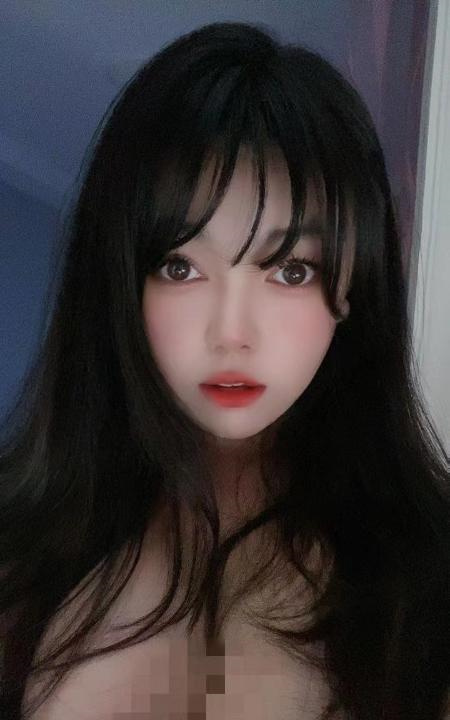 大胸蜜桃臀雪儿