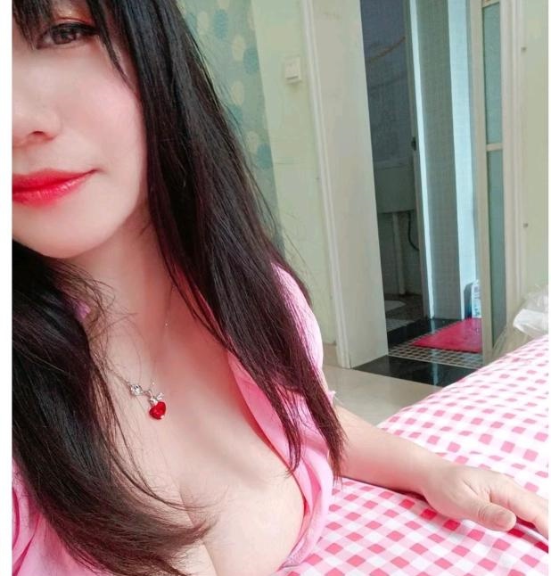 川渝两头跑的巨乳少妇