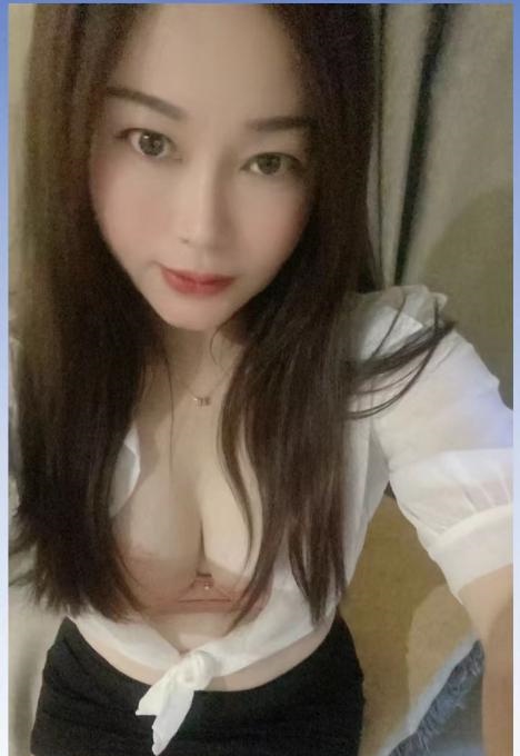 龙岗玲玲的大奶