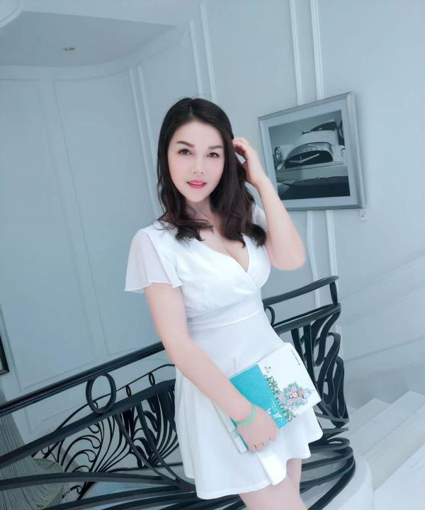 南宁大奶圆臀