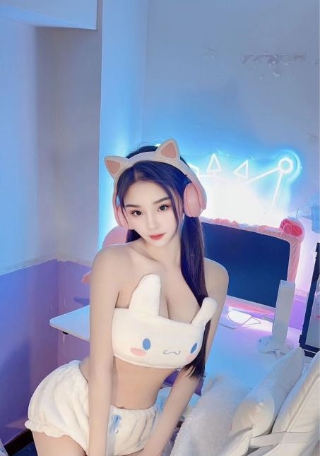 徐东兼职甜心