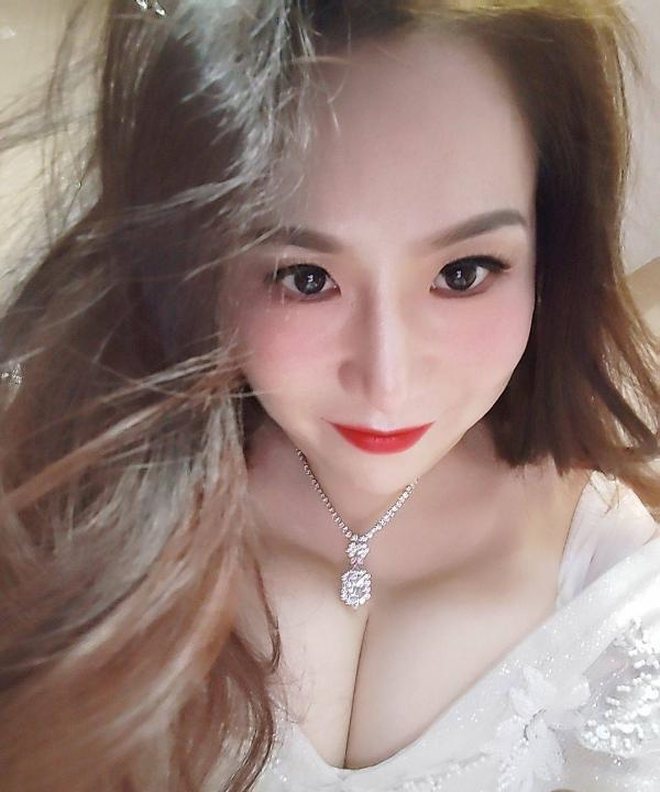 F奶少妇