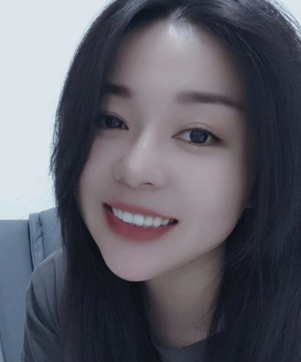 武汉身材颜值很棒小芹