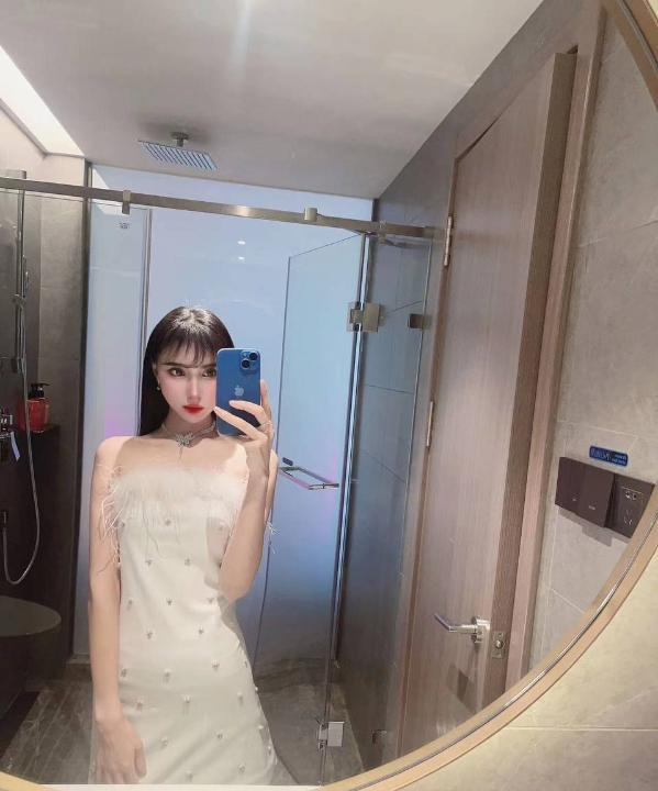 南山美女混血儿娜娜