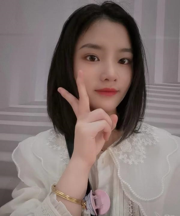颜值小美女雅雅