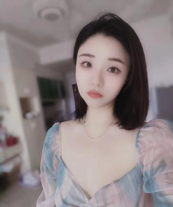 南山小雪 肤白妹