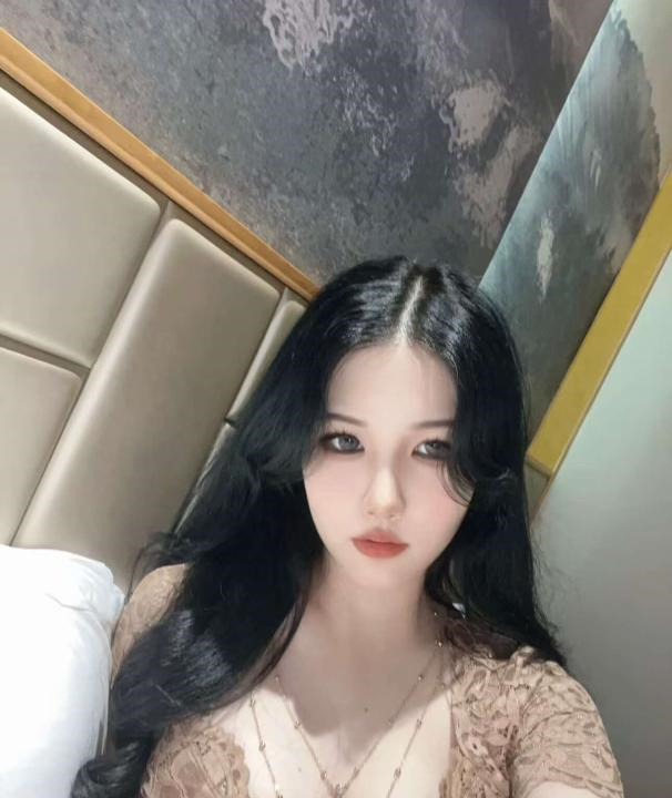 光谷特服少妇