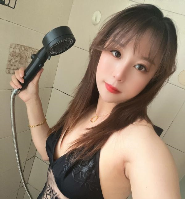 美乳笑笑兼职