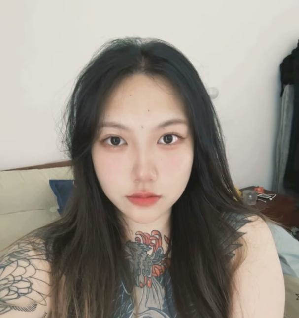 瑶海纹身妹