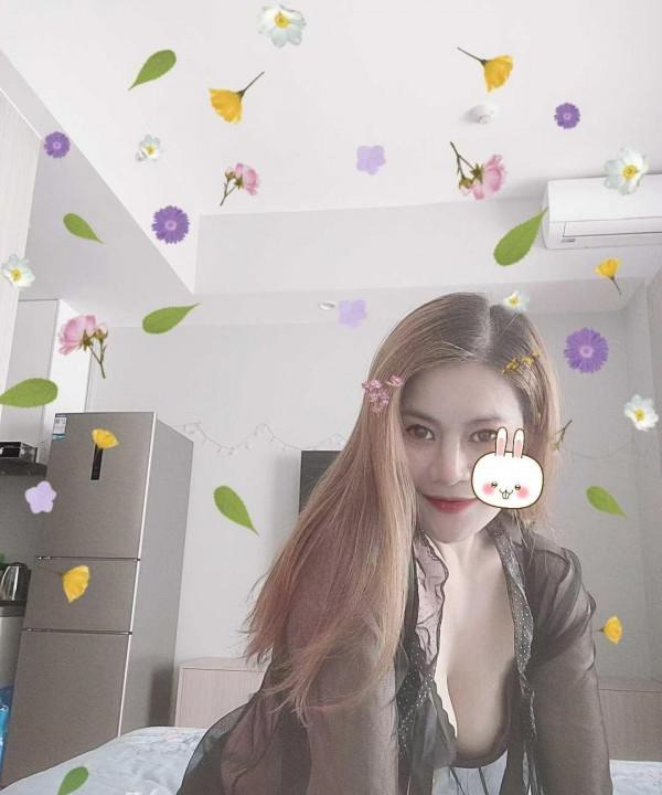 大连丰满女友潼潼