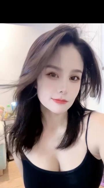 龙华健身蜜桃臀兰兰