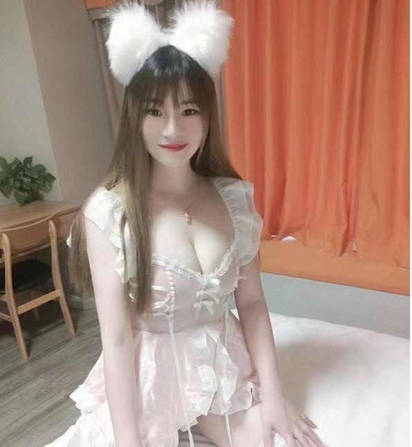 美臀桃子老师