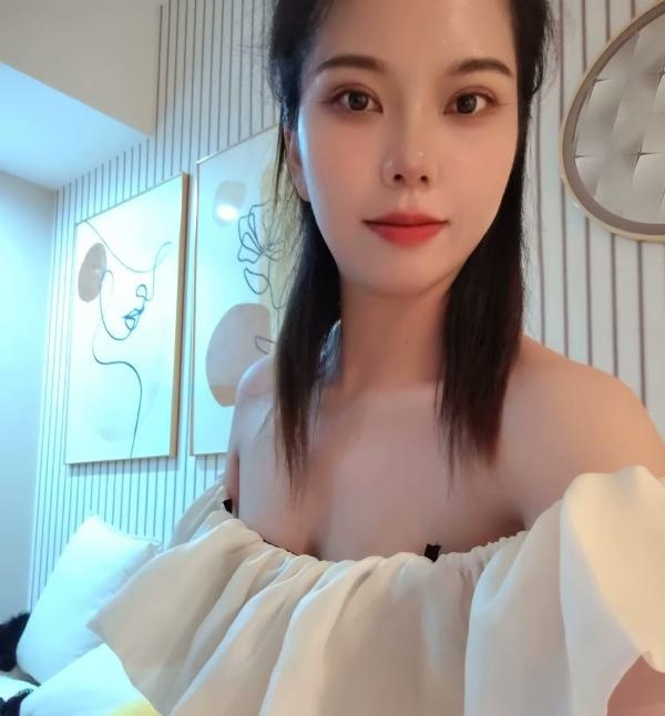 玲珑大厦林闪闪
