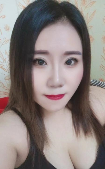 微胖大奶少妇