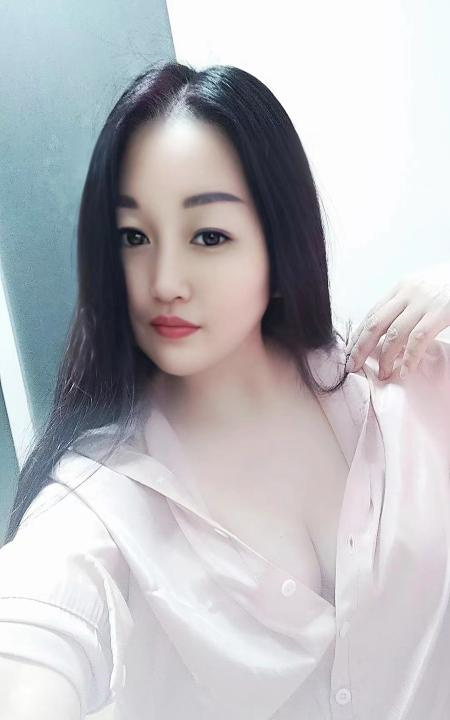 大奶少妇小安琪