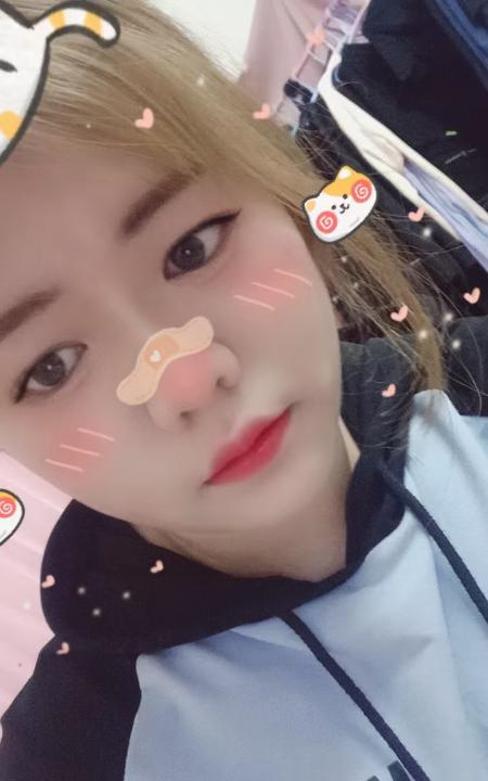 新区微胖颜值小妹