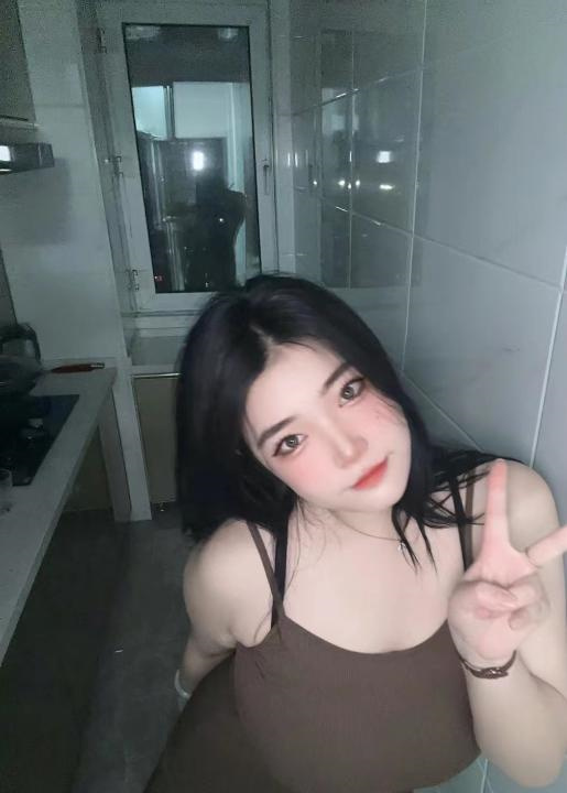 刚出海的大奶小妹