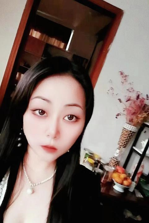 海珠道具巨乳妹子格格