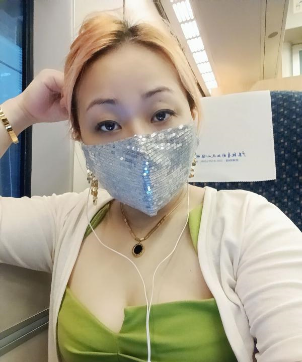 海珠道具巨乳妹子格格