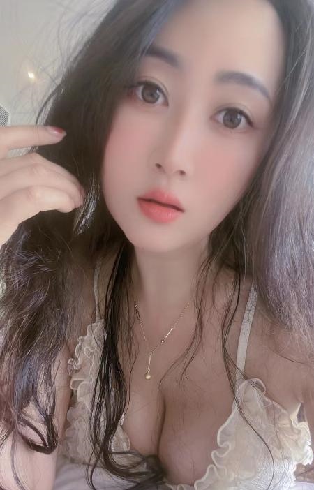 瑶海大胸美妇