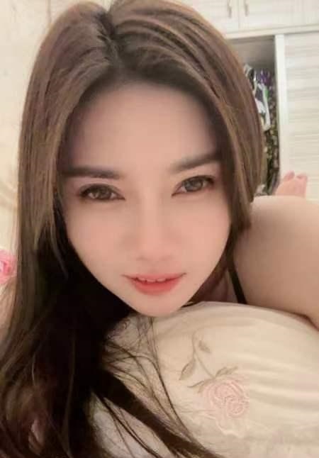 嘉禾望岗地铁站婉儿