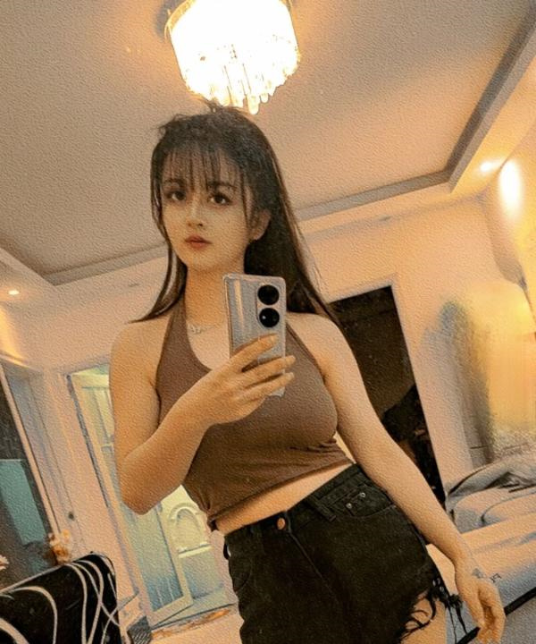 身材颜值笑笑
