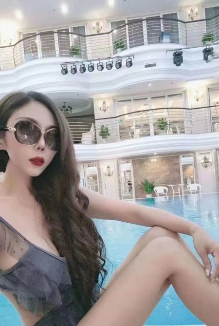 栖霞大胸妹子