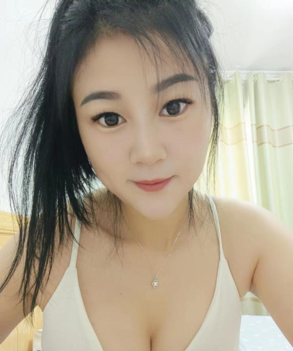 长腿平价小妹